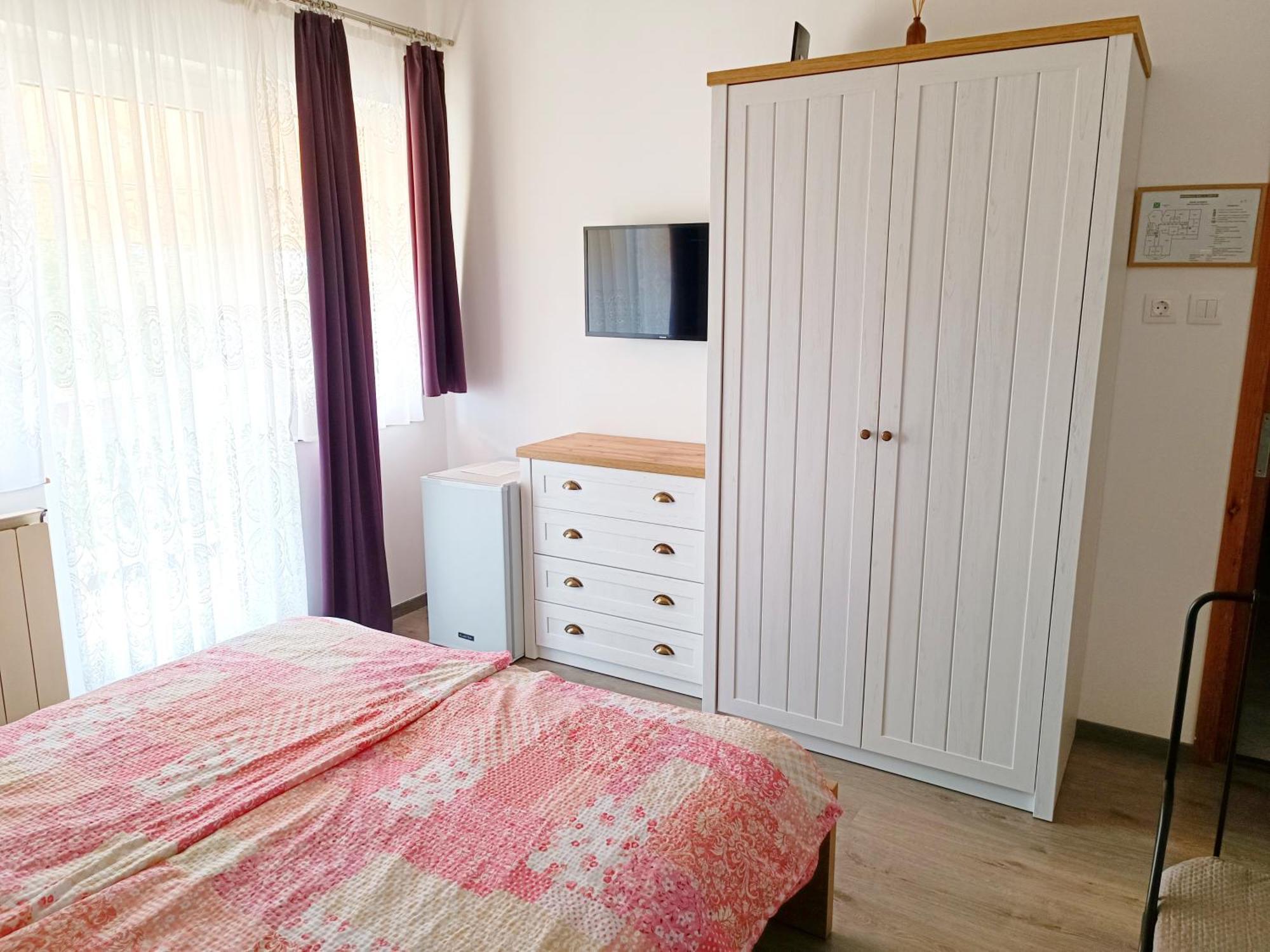 Katalin Vendeghaz Hotel Gyenesdias Ngoại thất bức ảnh
