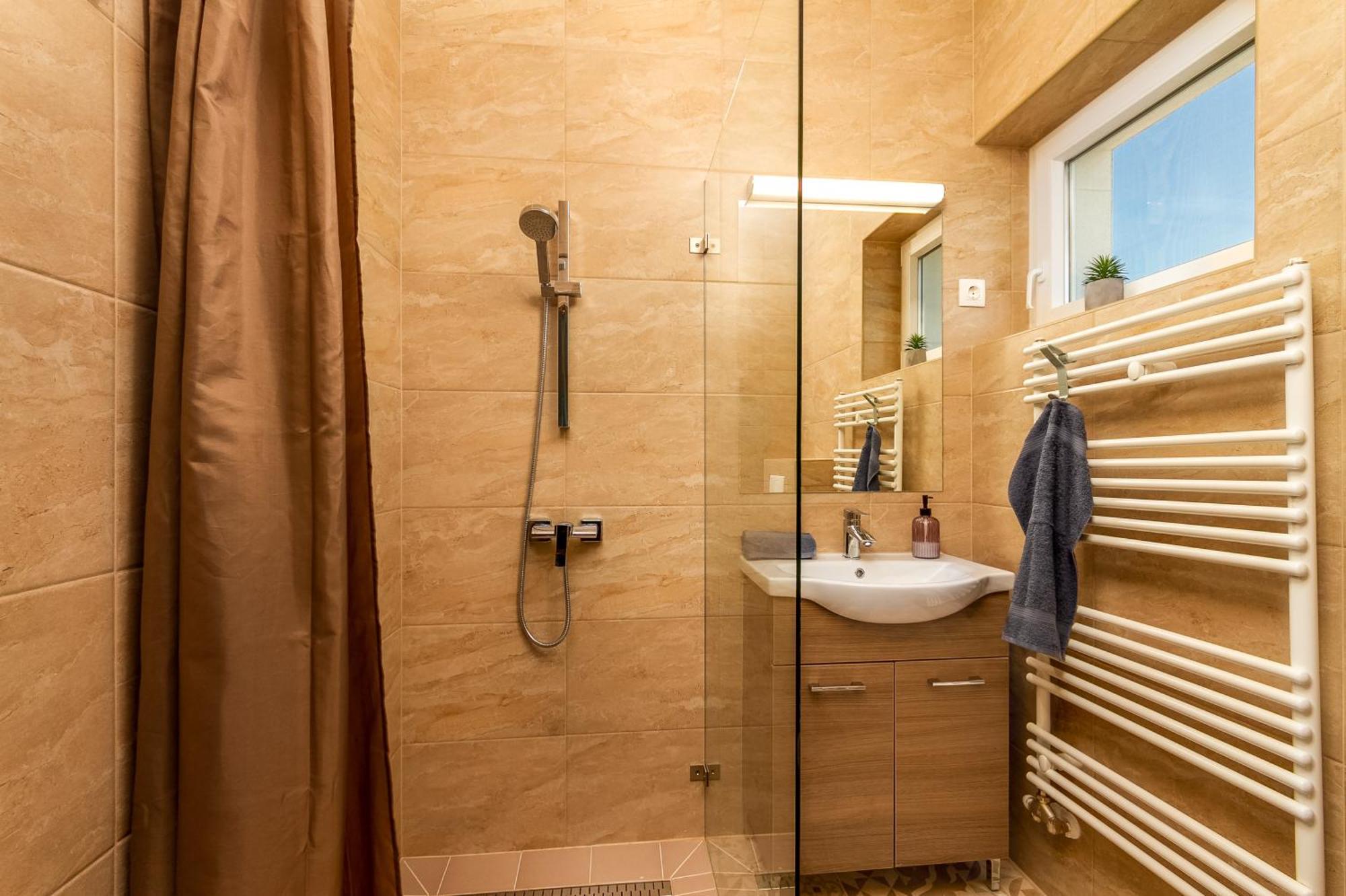 Katalin Vendeghaz Hotel Gyenesdias Ngoại thất bức ảnh